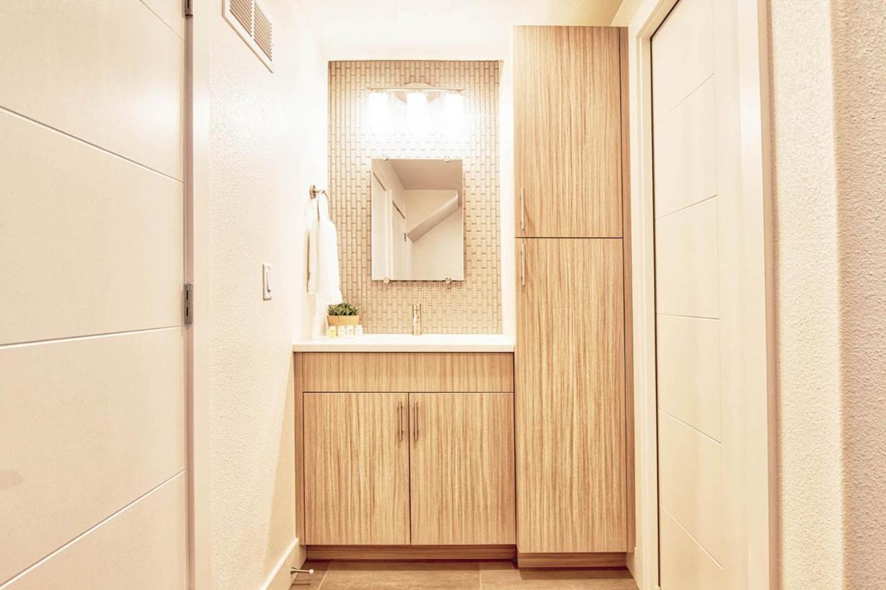 Beautiful 3 Bedroom Townhouse In Old Town North, Brewery District フォート・コリンズ エクステリア 写真
