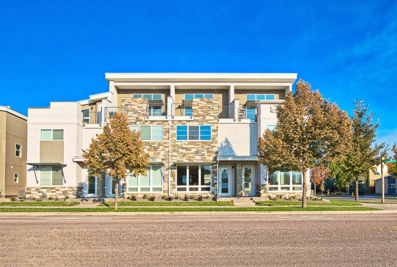 Beautiful 3 Bedroom Townhouse In Old Town North, Brewery District フォート・コリンズ エクステリア 写真