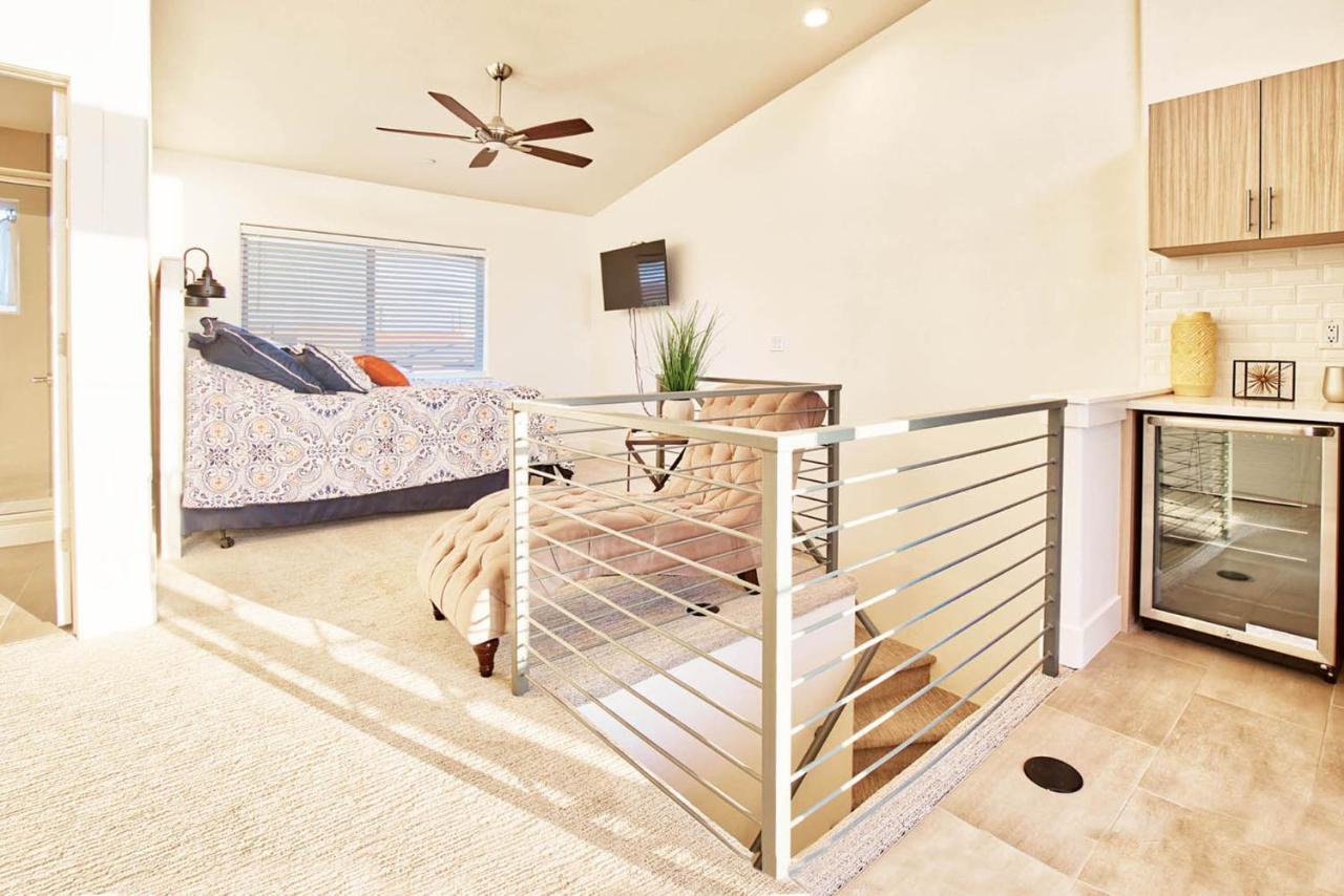 Beautiful 3 Bedroom Townhouse In Old Town North, Brewery District フォート・コリンズ エクステリア 写真